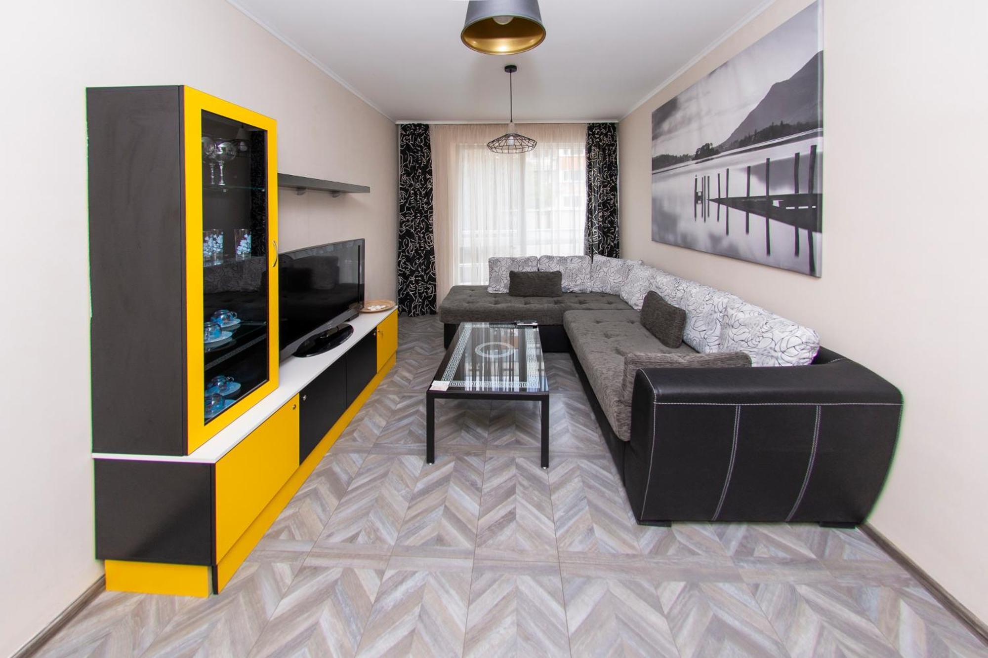 The Yellow Appartment Sofia Exterior photo